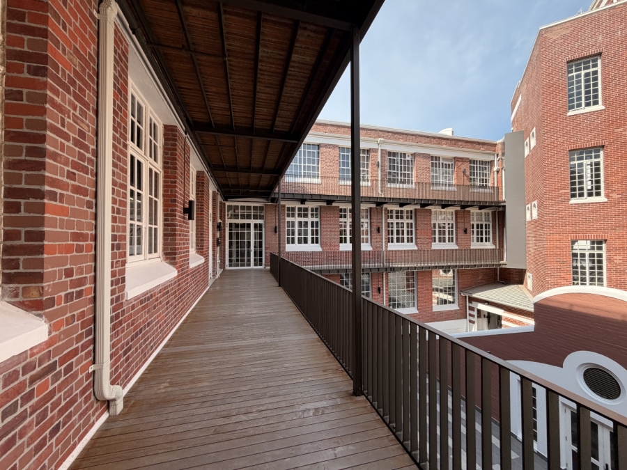 To Let Commercial Property for Rent in Gardens Western Cape